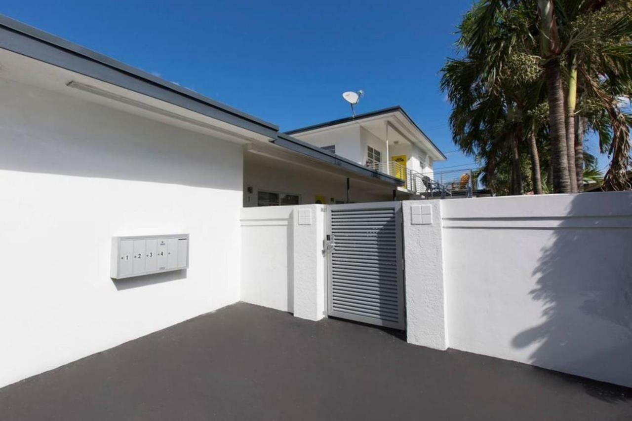 Lambert Family Beach Apartments - Unit 1 Fort Lauderdale Bagian luar foto