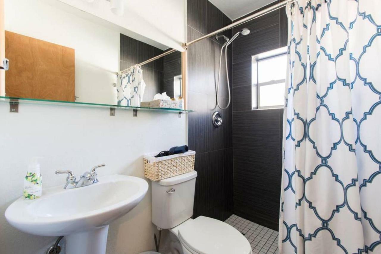Lambert Family Beach Apartments - Unit 1 Fort Lauderdale Bagian luar foto