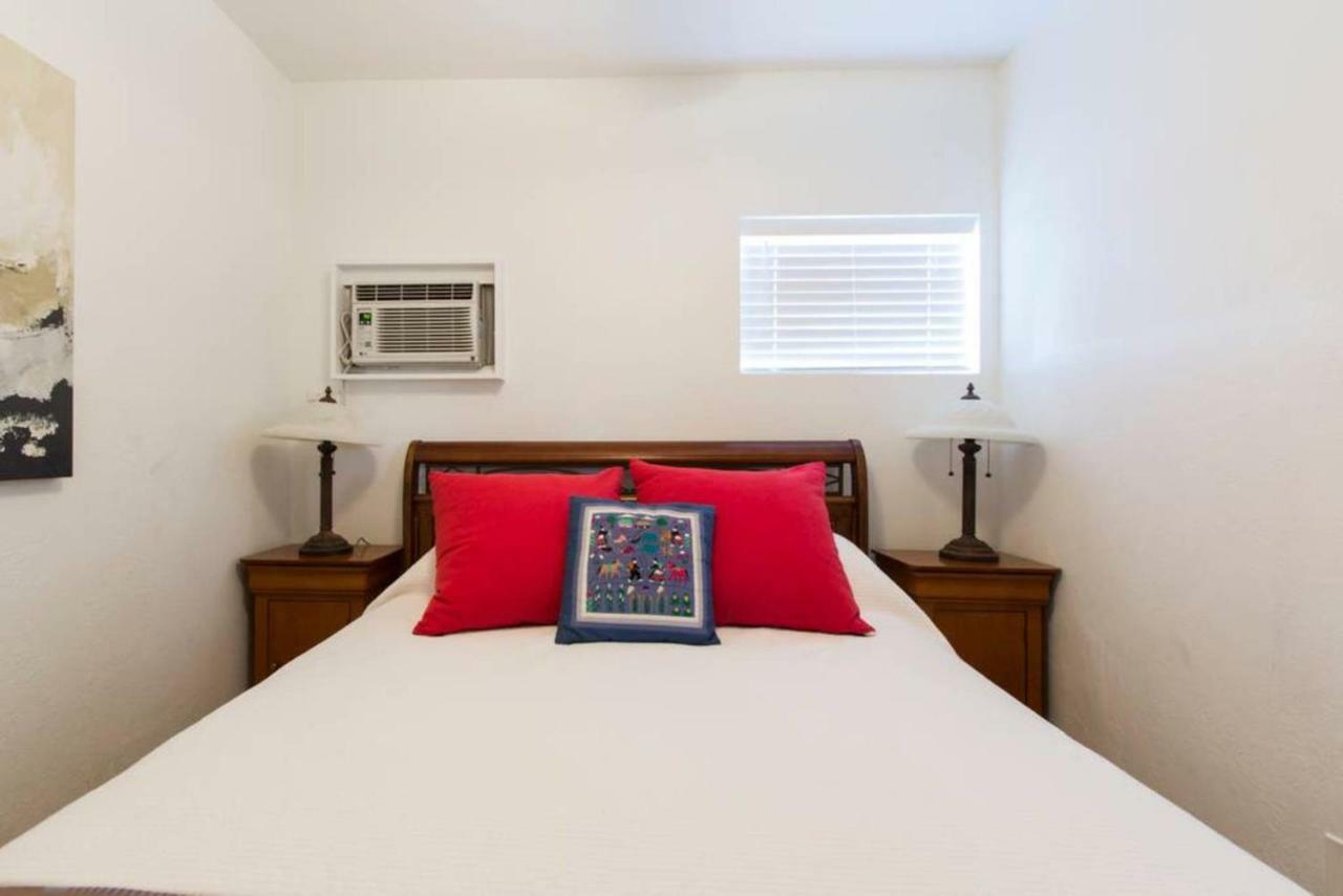 Lambert Family Beach Apartments - Unit 1 Fort Lauderdale Bagian luar foto
