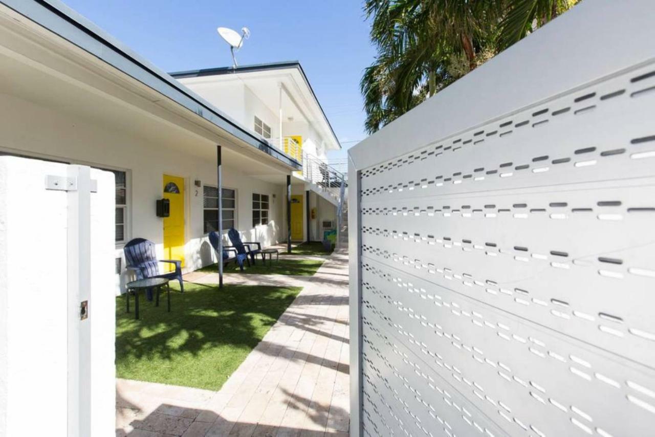 Lambert Family Beach Apartments - Unit 1 Fort Lauderdale Bagian luar foto
